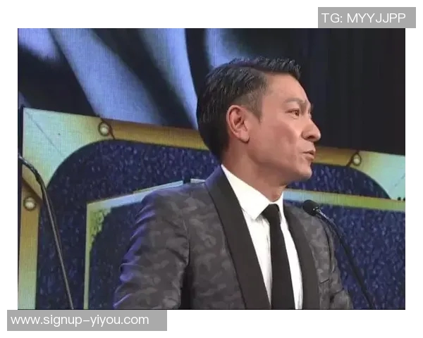 足球明星金像奖历届得主全解析与精彩瞬间回顾 足球明星金像奖历届得主全解析与精彩瞬间回顾